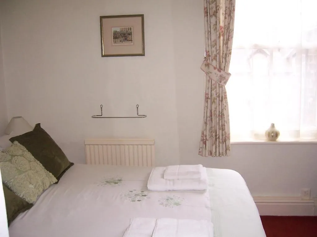 Spring Lodge Harrogate Guest house