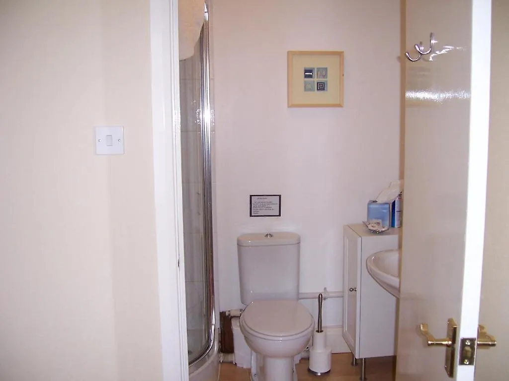 הרוגייט Spring Lodge 3*,